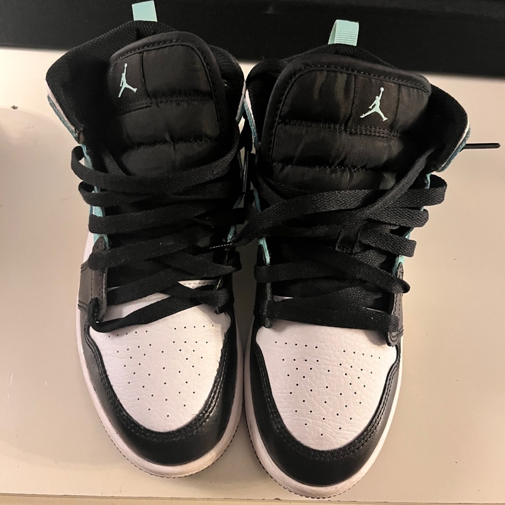 JORDAN 1 MID TROPICAL TWIST IGLOO